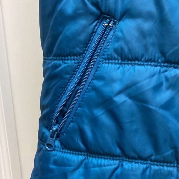 American Eagle vest outfitters woman's size medium like new blue puffer … - Picture 4 of 9